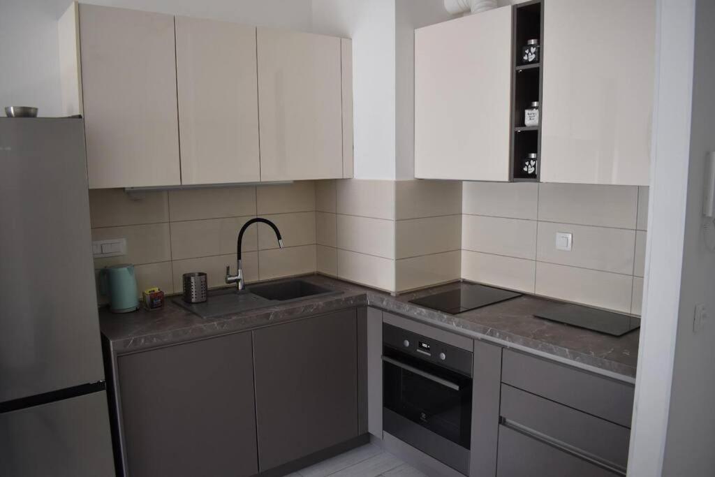 Apartman Ana Iadera With Balcony And Parking Zadar Exterior photo