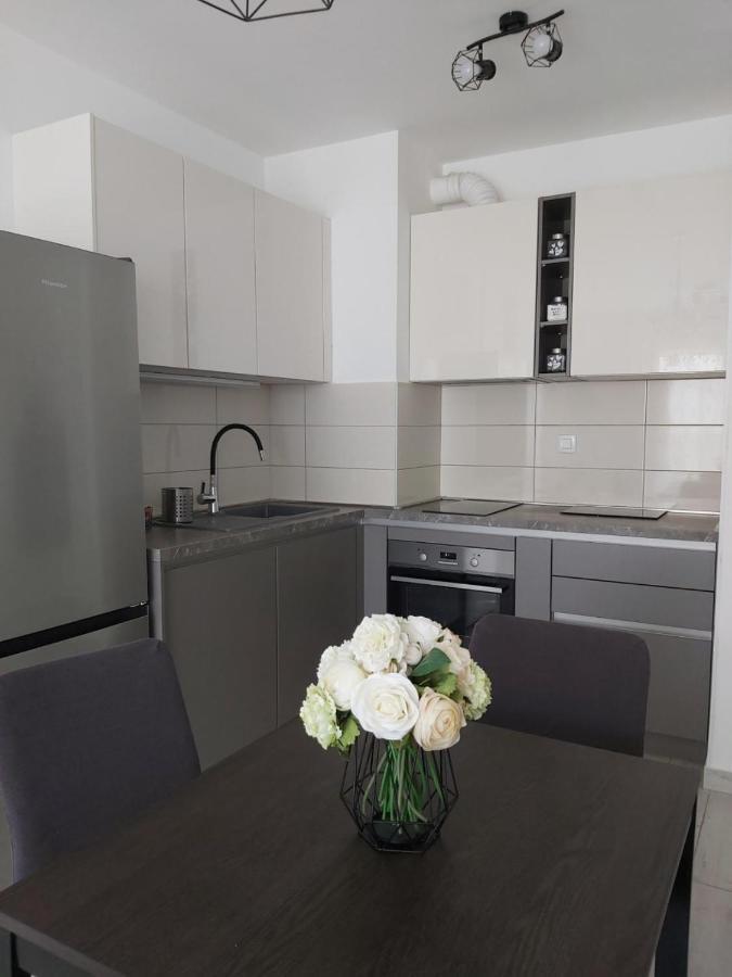 Apartman Ana Iadera With Balcony And Parking Zadar Exterior photo